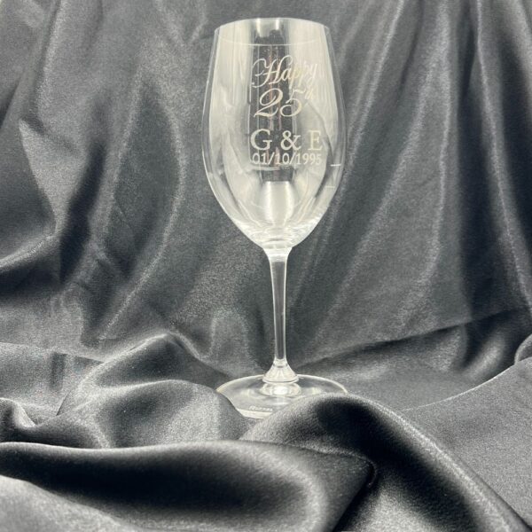 Wine Glass with graved phrase